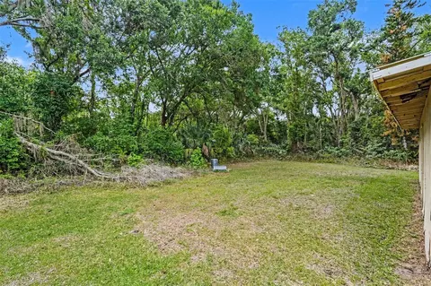 Exterior - 7206 Alafia Dr, Riverview, FL 33578 photo 3 of 8