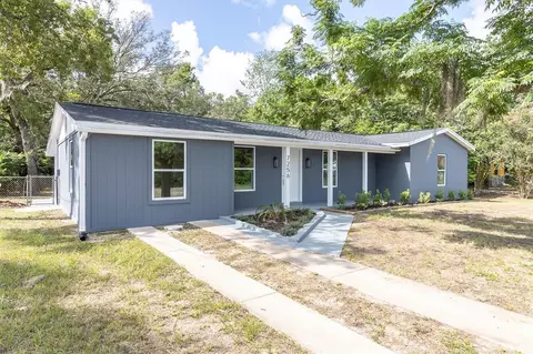 Exterior - 7256 Pinehurst Dr, Spring Hill, FL 34606 photo 11 of 13