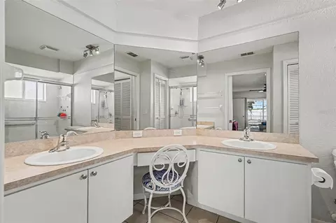 Bath - 4187 Everett Ave, Spring Hill, FL 34609 photo 1 of 2