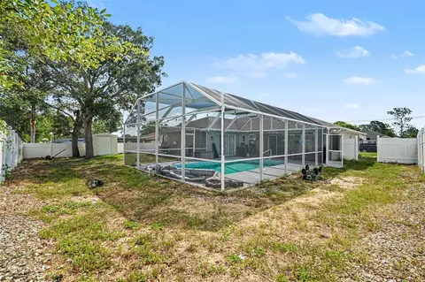 Exterior - 4187 Everett Ave, Spring Hill, FL 34609 photo 9 of 10