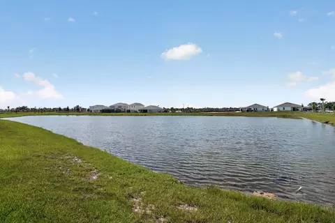 View/Area - 13411 Camelot Ct, Parrish, FL 34219 photo 3 of 8