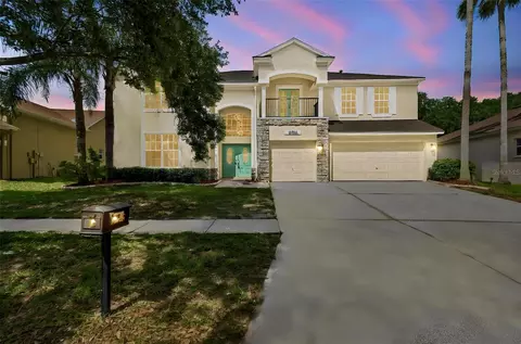 16936 Falconridge Rd, Lithia, FL 33547