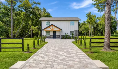 31848 Hedgerow Dr, Wesley Chapel, FL 33543