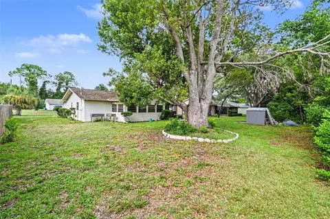 Exterior - 9038 Blackstone St, Spring Hill, FL 34608 photo 7 of 11