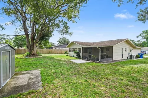 Exterior - 9038 Blackstone St, Spring Hill, FL 34608 photo 9 of 11