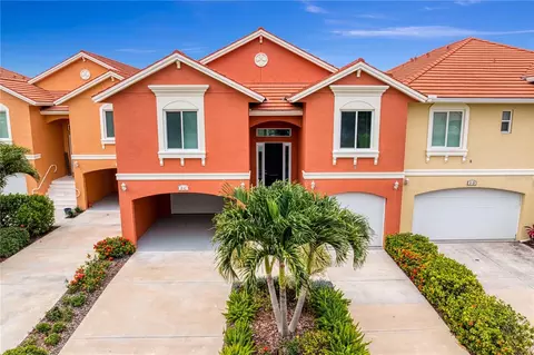 11 Franklin Ct S #C, Saint Petersburg, FL 33711