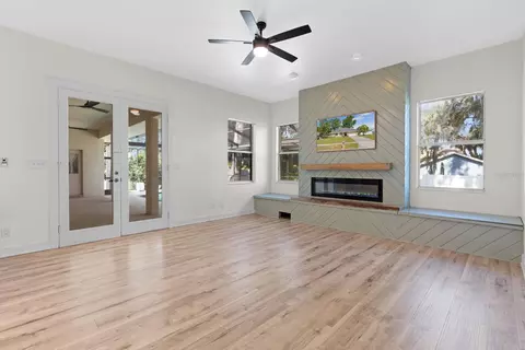 Living - 512 Caulder Park Rd, Seffner, FL 33584 photo 5 of 6