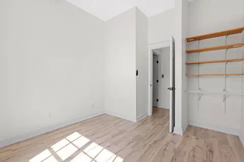 Bedroom - 512 Caulder Park Rd, Seffner, FL 33584 photo 4 of 9