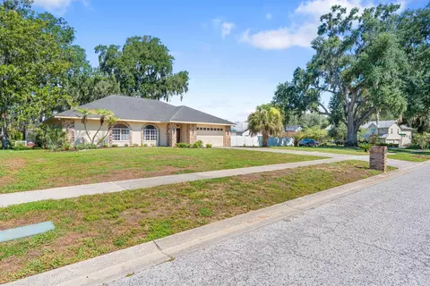 Exterior - 512 Caulder Park Rd, Seffner, FL 33584 photo 12 of 13