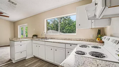 206 Oak Cir, Ocala, FL 34472 photo 9