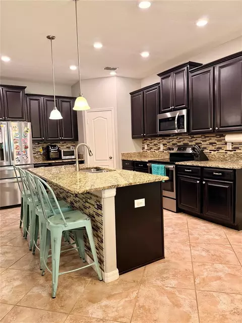 Kitchen - 14250 Blue Dasher Dr, Riverview, FL 33569 photo 4 of 6