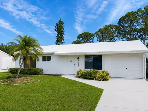 3328 Nekoosa St, North Port, FL 34287
