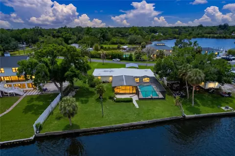 8616 Magnolia St, Gibsonton, FL 33534