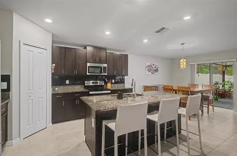 Kitchen - 13411 Willow Bluestar Loop, Riverview, FL 33579 photo 4 of 4