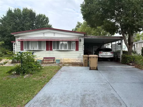 2595 Brookside Cir, Mount Dora, FL 32757