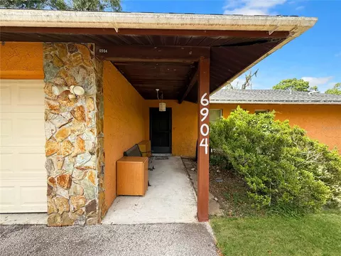 Exterior - 6904 Williams Rd, Seffner, FL 33584 photo 4 of 7