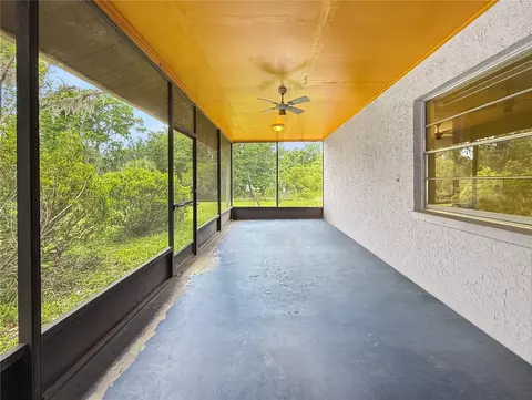 Exterior - 6904 Williams Rd, Seffner, FL 33584 photo 5 of 7