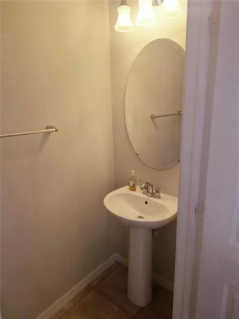 Bath - 4754 Chatterton Way, Riverview, FL 33578 photo 5 of 5