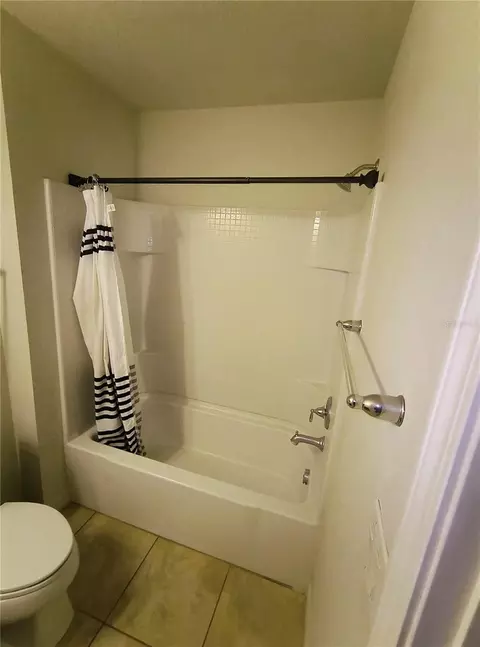 Bath - 4754 Chatterton Way, Riverview, FL 33578 photo 2 of 5