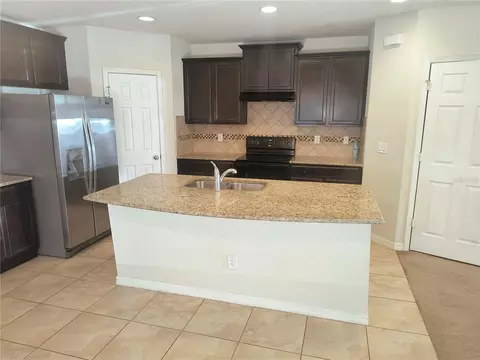 Kitchen - 4754 Chatterton Way, Riverview, FL 33578 photo 1 of 2