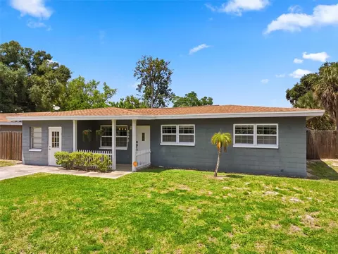 8685 Magnolia Dr, Seminole, FL 33777