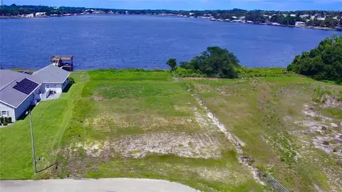 466 Sunset Pointe Dr, Lake Placid, FL 33852
