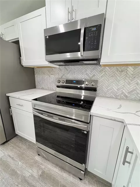 Kitchen - 142 Rosedale Ave, Spring Hill, FL 34606 photo 6 of 14
