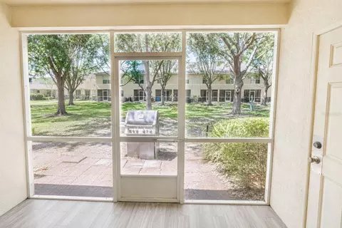Exterior - 10928 Keys Gate Dr, Riverview, FL 33579 photo 3 of 10