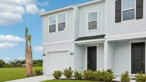 6876 Holcombe Down Dr, Zephyrhills, FL 33541