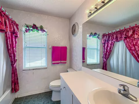 Bath - 11228 Windrush Cir, Hudson, FL 34667 photo 2 of 7