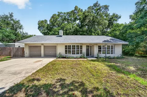 17901 Palm St, Umatilla, FL 32784