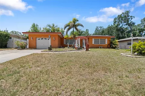 927 Parkwood Dr, Dunedin, FL 34698