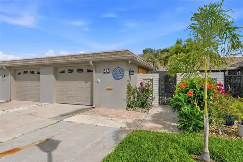 573 Boca Ciega Point Blvd N, Saint Petersburg, FL 33708
