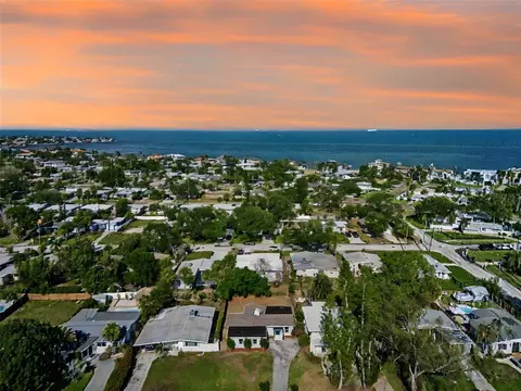 3927 Huntington St NE, Saint Petersburg, FL 33703