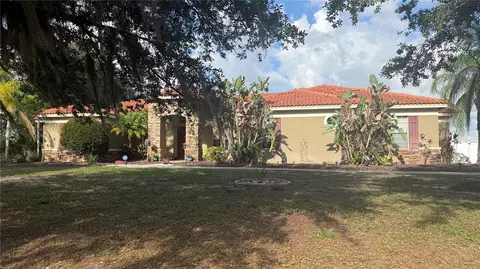 5325 Lake Siena Dr, Wimauma, FL 33598