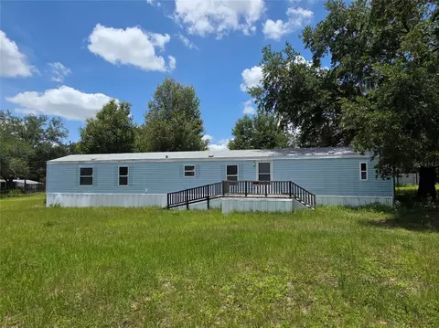 8443 Hamster Dr, Zephyrhills, FL 33540