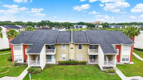 308 Lake Parsons Grn #203, Brandon, FL 33511