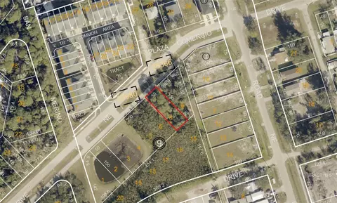 Savona Drive Ne, Saint Petersburg, FL 33702