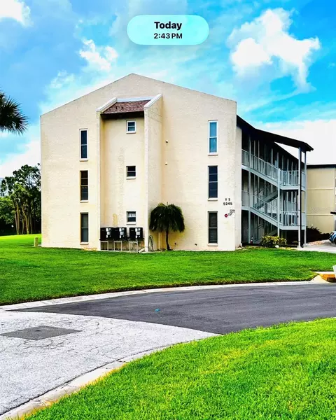 5245 Amulet Dr #102, New Port Richey, FL 34652