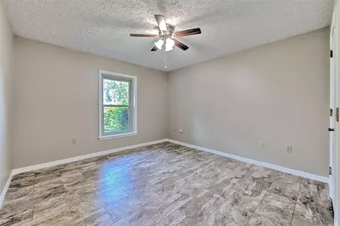 Bedroom - 2102 Whitlock Pl, Dover, FL 33527 photo 4 of 5