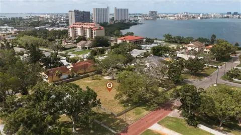 698 Villagrande Ave S, Saint Petersburg, FL 33707