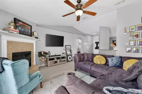 Living - 603 Pointer Ln, Lakeland, FL 33809 photo 4 of 5