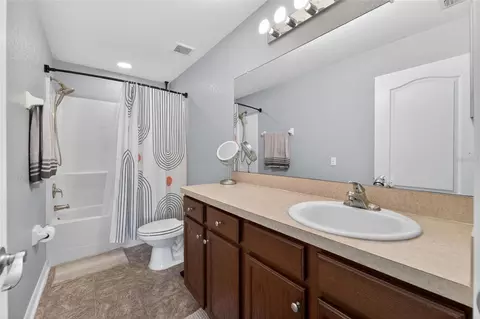 Bath - 603 Pointer Ln, Lakeland, FL 33809 photo 2 of 2