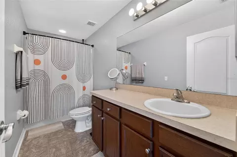 Bath - 603 Pointer Ln, Lakeland, FL 33809 photo 1 of 2