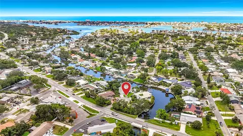 3511 North Cir, Largo, FL 33770