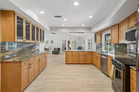 Kitchen - 14426 Mark Dr, Largo, FL 33774 photo 4 of 5