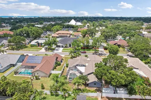 View/Area - 14426 Mark Dr, Largo, FL 33774 photo 2 of 5