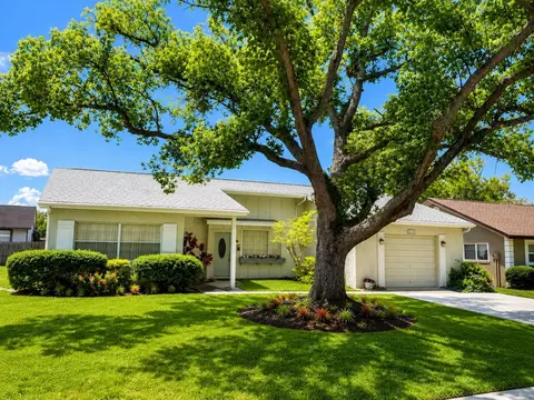 4238 Pinefield Ave, Holiday, FL 34691