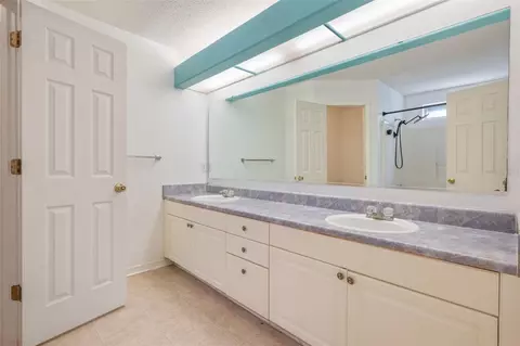 Bath - 1206 Ego Dr, Crestview, FL 32536 photo 1 of 3
