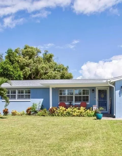 5240 School Rd, New Port Richey, FL 34653